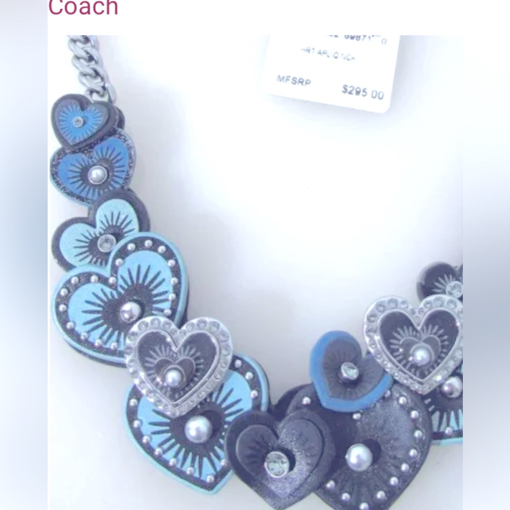 Coach Leather
SWAROVSKI Crystals Heart
Applique 3d Necklace